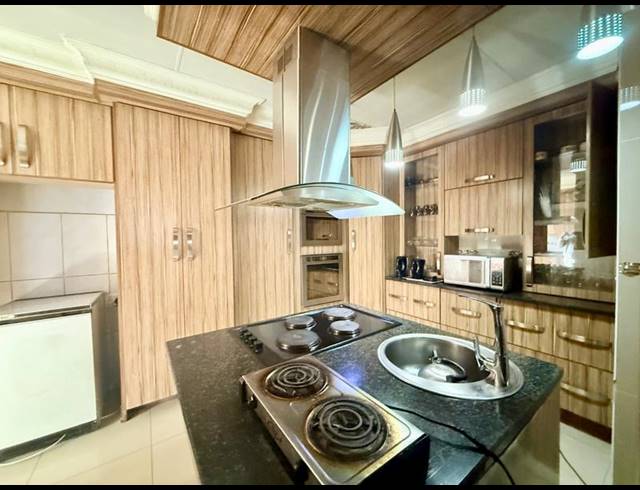 7 BEDROOM HOUSE FOR SALE IN VANDERBIJLPARK CE 4